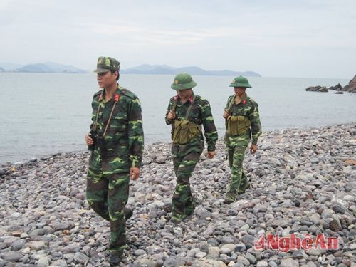  Cán bộ chiến sỹ Đại đội 33 Đảo Ngư tuần tra bảo vệ biển đảo quê hương