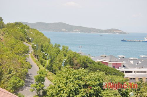  Từ Vinpearl, phóng tầm mắt ra xa, biển Nha Trang như một bức tranh