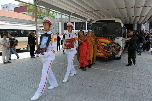 Nhạc sĩ An Thuyên về với đất mẹ