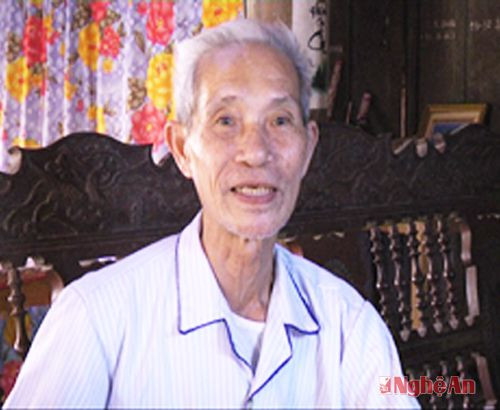 OOnng Lang Văn Nguyệt chờ đợi giải quyết cho học sinh cử tuyển, trong đó có cháu ruột ông
