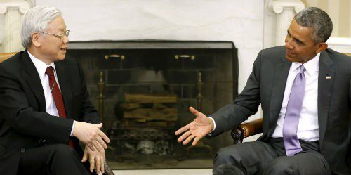 Tổng thống Hoa Kỳ Barack Obama đón tiếp Tổng bí thư Nguyễn Phú Trọng ở Phòng Bầu dục  tại Nhà Trắng ngày 7/7 (giờ Washington). Ảnh: Reuters