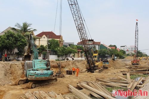 Kênh Bắc đoạn 3 đang được đẩy mạnh thi công trước mùa mưa lũ.