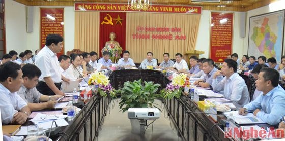 Toàn cảnh buổi làm việc.