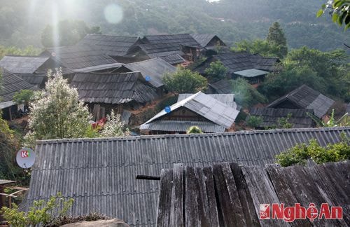 Do đặc thù văn hóa, cùng với sự thích nghi của khí hậu, nhà của những người dân ở khu vực này không cần làm cao để tránh nắng, chỉ cần kín để giữ ấm vào mùa đông đến.