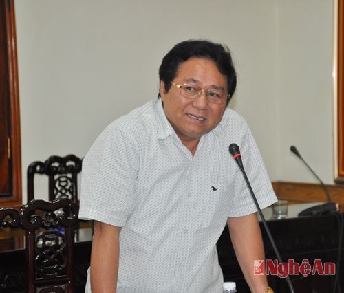  Đồng chí Hồ Mậu Thanh - Giám đốc Sở VHTT và DL thống nhất cao chủ trương triển khai đề án tại Khu di tích Kim Liên