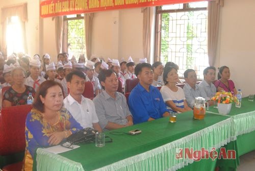  Buổi giao lưu thu hút đông đảo học sinh, nhân dân tới tham dự