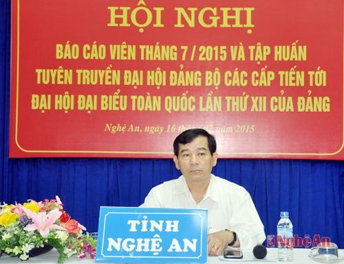 Đồng chí Bùi Đình Sâm- Phó Trưởng Ban Tuyên giáo chủ trì tại điểm cầu tại Nghệ An