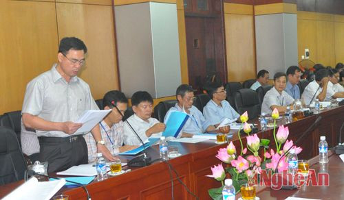 Ông Hà Lê Dũng - Phó Cục trưởng Cục thuế báo cáo kết quả thực hiện công tác thuế 6 tháng đầu năm 2015