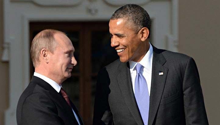  Tổng thống Barack Obama (phải) đã gọi điện để cám ơn Tổng thống Vladimir Putin. (Ảnh: BI)