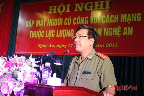 Đại tá Hồ Văn Tứ - Phó Giám đốc Công an tỉnh bày tỏ lòng biết ơn trước những hy sinh, đóng góp của các gia đình và người có công trong lực lượng.