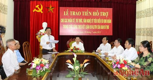 Buổi lễ được tổ chức trong không khí xúc động, tình cảm