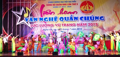 Hát múa “Từ làng sen” của Đội văn nghệ Cục Hậu cần