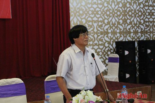 Ông Trần Hữu Lực- Chủ tịch Hội thủy lợi Nghệ An khai mạc hội thảo
