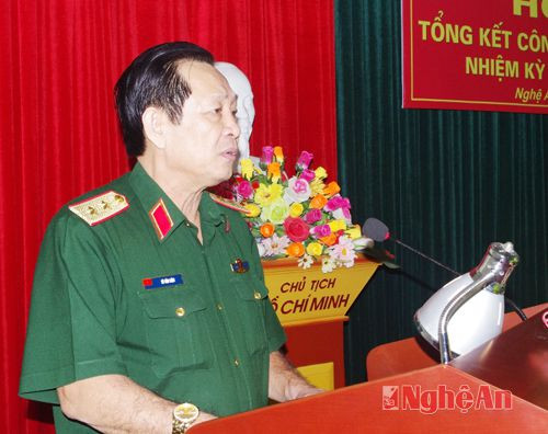 Trung tướng Võ Văn Liêm, Phó Chủ nhiệm Ủy Ban kiểm tra Quân ủy Trung ương phát biểu chỉ đạo hội nghị, 
