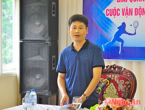 Ông Trần Minh Ngọc - Phó IGíam đốc Đài PT-TH Nghệ An, Trưởng ban tổ chức Giải giới thiệu về điều lệ Giải