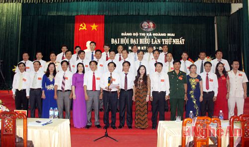 BCH Đảng bộ Thị xã Hoàng Mai nhiệm kỳ 2015 -2020 ra mắt, nhận nhiệm vụ trước Đại hội