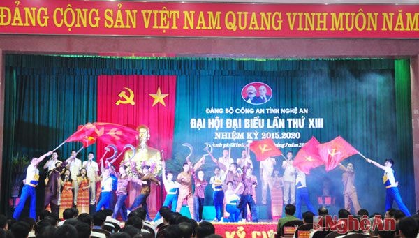 Văn nghệ chào mừng Đại hội