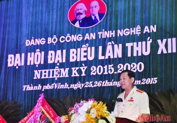 Đại tá Nguyễn Hữu Cầu - Giám đốc Công an tỉnh thay mặt BCH nhiệm kỳ 2015-2020 phát biểu nhận nhiệm vụ