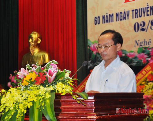 Ông Lưu Công Vinh- phó giám đốc Sở Nội vụ, Trưởng ban tôn giáo tỉnh đọc diễn văn ôn lại truyền thống 60 năm ngành quản lý nhà nước về tôn giáo
