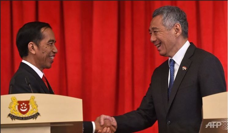 Tổng thống Indonesia Joki Widodo và Thủ tướng Singapore Lý Hiển Long