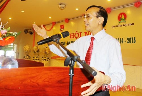 PGS - TS Phạm Ngọc Anh Viện Trưởng Viện Hồ Chí Minh và các lãnh tụ - Hoc viện Quốc gia Hồ Chí Minh lên lớp