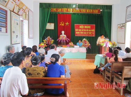 Đông đảo cử tri xã Nghĩa Xuân - Quỳ Hợp tham dự buổi tiếp xúc