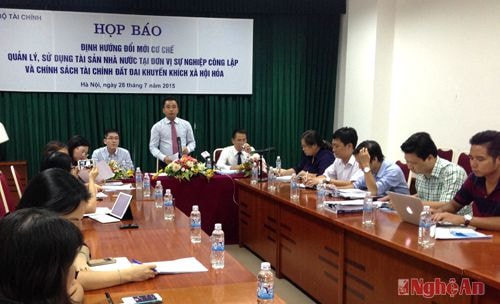 Quang cảnh cuộc họp báo về định hướng đổi mới cơ chế quản lý, sử dụng tài sản nhà nước.