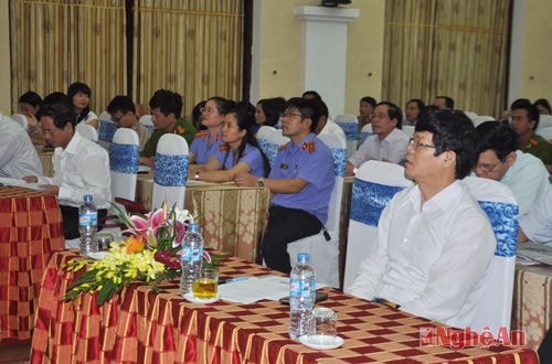 Các địa biểu dự lễ trao giải
