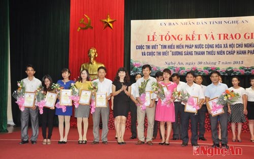 Trao giải ba cuộc thi 