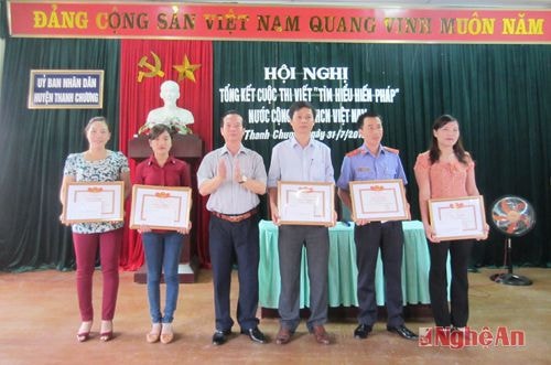 Trao thưởng cho các tác giả đạt giải