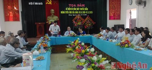 Quang cảnh buổi tọa đàm kỷ niệm