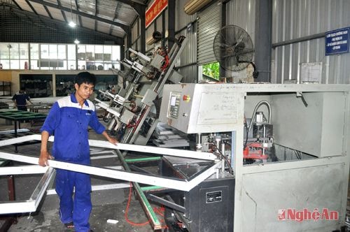 Sản xuất tại Công ty CP Austdoor - CCN Nghi Phú (TP. Vinh).