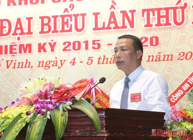 Đồng chí Phạm Hồng Quang - Phó Giám đốc Sở GTVT tham luận về công tác cải cách hành chính.