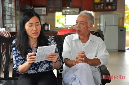 Ông Cao Ngọc Sơn và con gái đầu Cao Thị Hương.