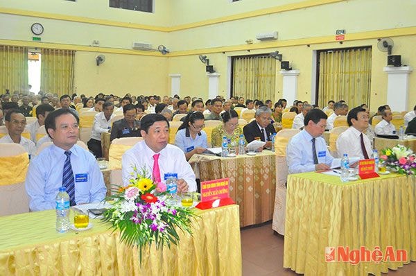 Lãnh đạo Đảng, Nhà nước và tỉnh Nghệ An dự Đại hội