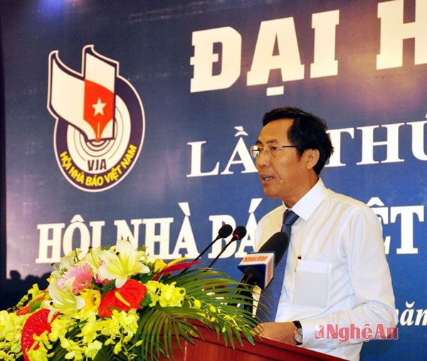 Đồng chí Thuận Hữu-Ủy viên T.Ư Đảng, Chủ tịch Hội nhà báo Việt Nam khai mạc đại hội