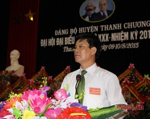 Ông Lê Quang Đạt, bí thư huyện ủy nhiệm kỳ 2010- 2015 phát biểu khai mạc đại hội