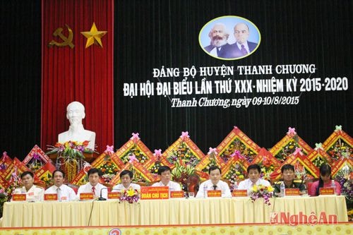 Đoàn chủ tịch Đại hội