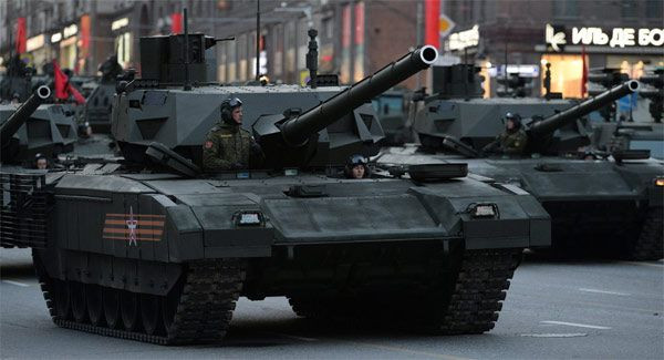 Xe tăng Armata T-14 trong lễ tổng duyệt Diễu binh Ngày Chiến thắng ở Moscow. Ảnh: SputnikNews