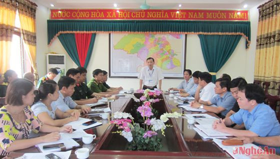 Hội đồng nghĩa vụ Quân sự huyện Thanh Chương họp để nghe Báo cáo kết quả khám tuyển nghĩa vụ quân sự
