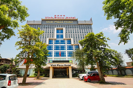 Khách sạn Vinh Plaza