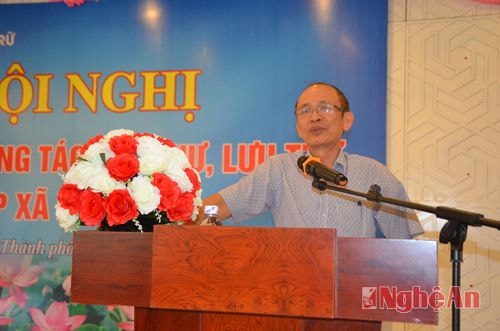 Ông Đinh Xuân Lâm, Phó Giám đốc Sở Nội vụ tỉnh Nghệ An phát biểu tại hội nghị