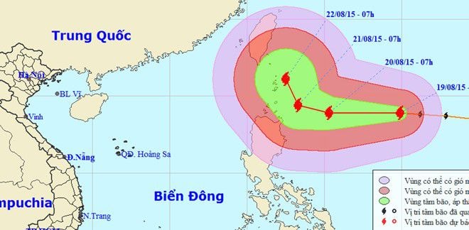 Bão Goni có sức gió 185 km/h đang tiến vào Biển Đông. Ảnh: NCHMF.