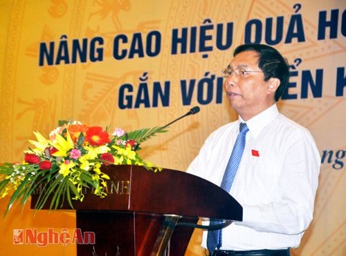 Đồng chí Nguyễn Đức Hiền- Trưởng Ban Dân nguyện Quốc hội phát biểu đề dẫn hội nghị