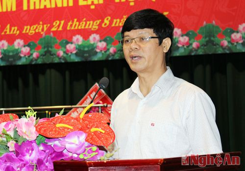 Đồng chí Lê Xuân Đại, Ủy viên Ban Thường vụ Tỉnh ủy, Phó Chủ tịch UBND tỉnh Nghệ An phát biểu ghi nhận những đóng góp của lực lượng cựu TNXP đối với công cuộc xây dựng, bảo vệ và phát triển quê hương, đất nước.