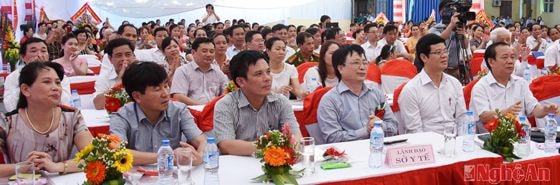 Các đại biểu tham dự lễ kỷ niệm.