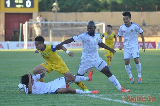 SLNA gặp Quảng Nam ở vòng đấu 21 V.League.