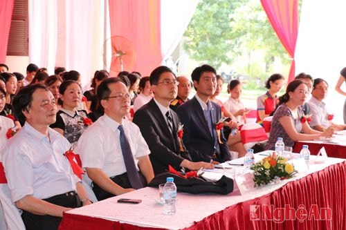 Các đại biểu Việt Nam - Hàn Quốc tham dự buổi lễ khai trương