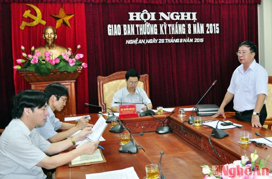 Phó Chủ tịch UBMTTQ tỉnh Nguyễn Ngọc Nguyên phản ánh một số vấn đề cử tri kiến nghị, đề xuất
