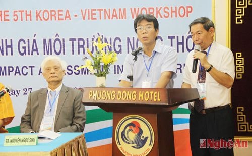 Ông Hồ Sỹ Dũng - Đại diện Sở TN&MT Nghệ An nêu bật một số nét về vấn đề môi trường nông thôn Nghệ An.